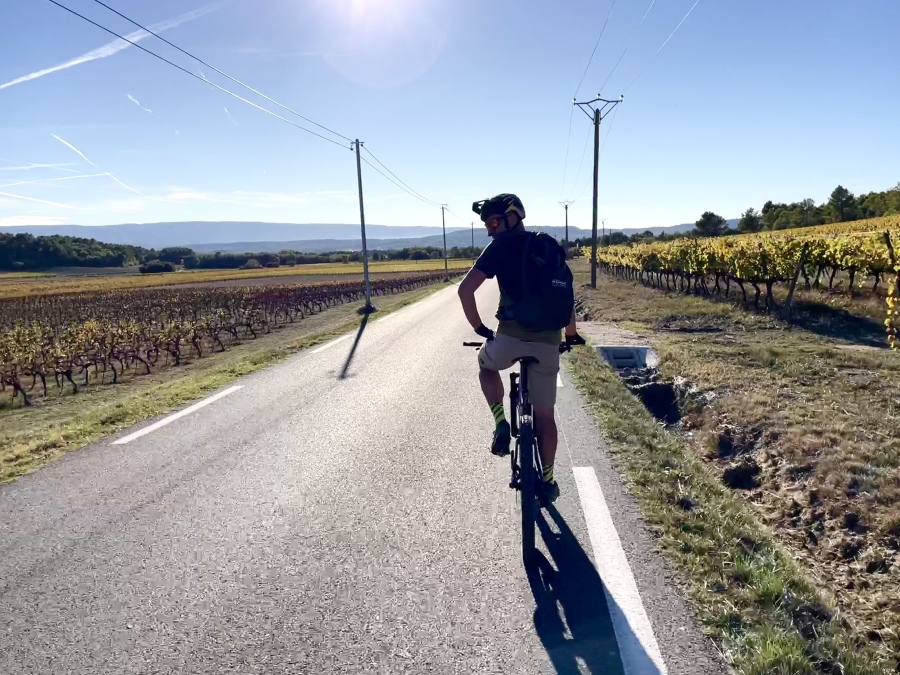 E-bike  - Easy ride in Provence in the Ocres of the Luberon