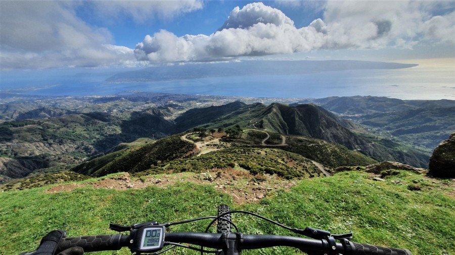 Voyage E-bike - Stage d'initiation en Sicile, mer et volcan - E-bike inclus!