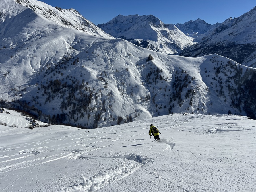 Itinérance ski de rando face à la Meije 