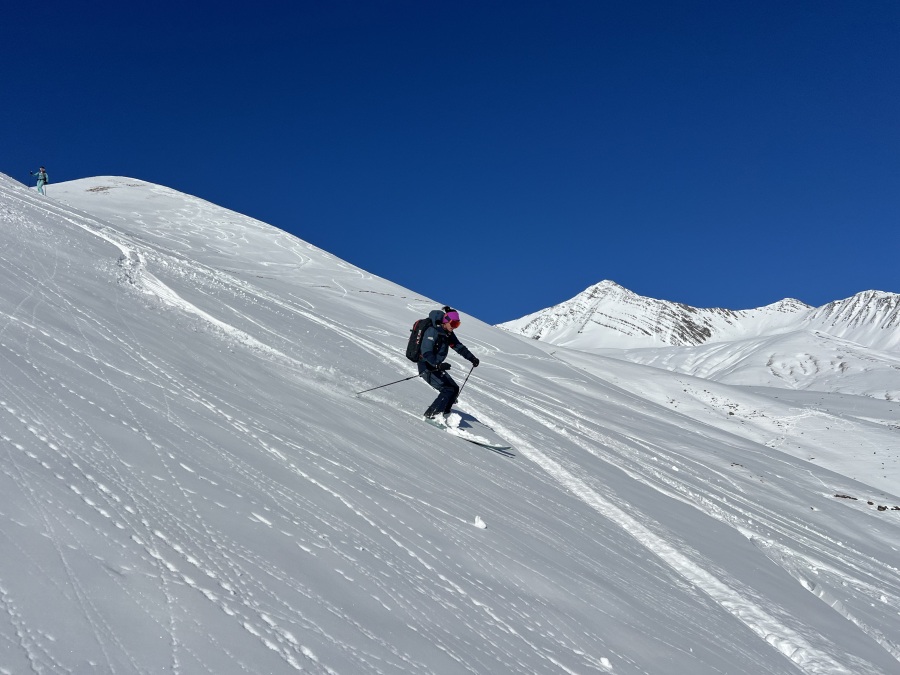 Itinérance ski de rando face à la Meije 