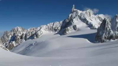 Ski freeride - Les plus beaux spots du Val d'Aoste - Mont Blanc italien - Azimut Ski Bike Mountain - www.azimut.ski
