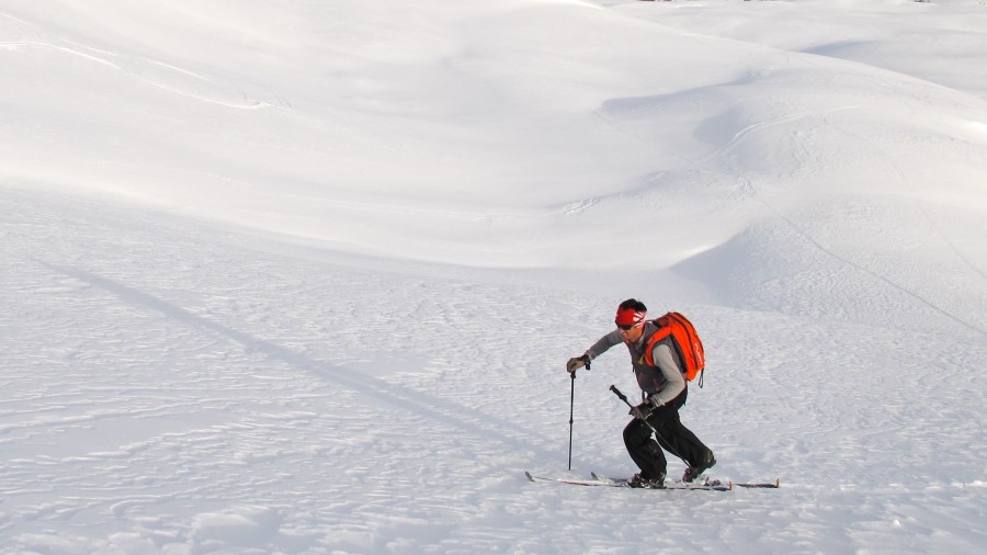 ski touring Damavand ascent in Iran