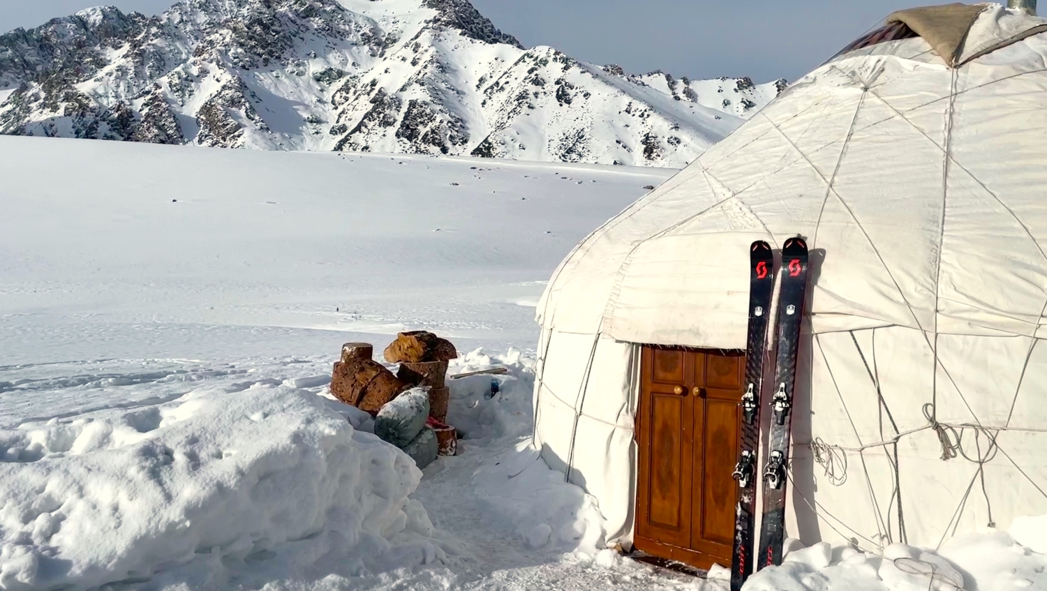 Pur ski de rando dans la chaine des Tien Shan - Kirgistan